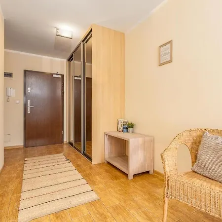 Margi Brandy - Gaja Apartment